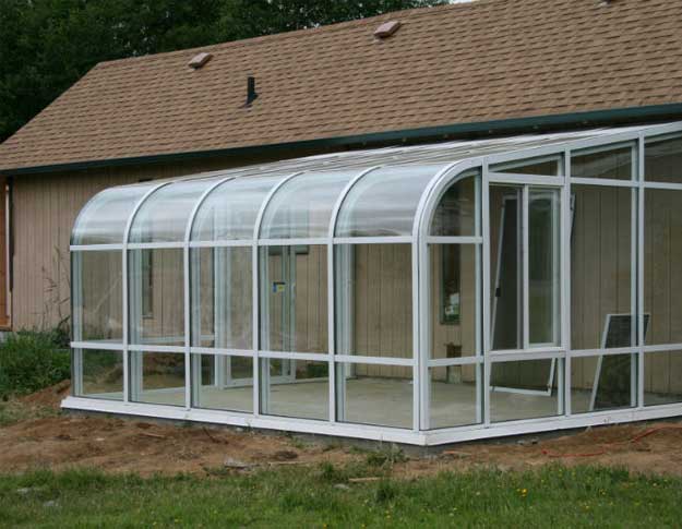 Curved Glass Roof Sunroom or Patio Room with Aluminum Frame