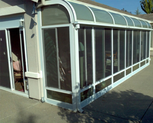 Curved Eave Sunroom in Sacramento